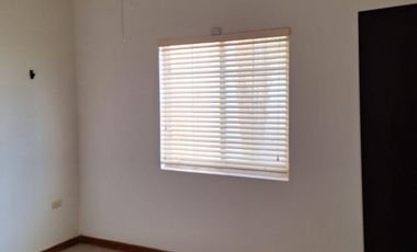 SE RENTA CASA PASEO DE LOS NOGALES ZONA DORADA . CASA SEMI AMUEBLADA