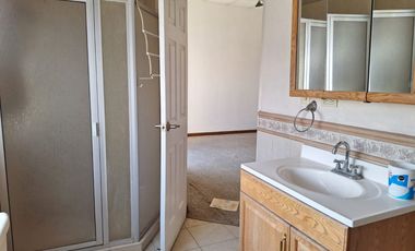 SE RENTA CASA PASEO DE LOS NOGALES ZONA DORADA . CASA SEMI AMUEBLADA