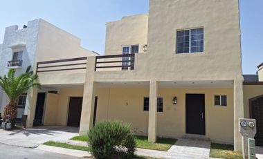 SE RENTA CASA PASEO DE LOS NOGALES ZONA DORADA . CASA SEMI AMUEBLADA