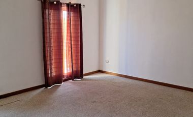 SE RENTA CASA PASEO DE LOS NOGALES ZONA DORADA . CASA SEMI AMUEBLADA