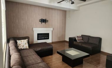 SE RENTA CASA PASEO DE LOS NOGALES ZONA DORADA . CASA SEMI AMUEBLADA