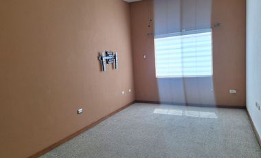 SE RENTA CASA PASEO DE LOS NOGALES ZONA DORADA . CASA SEMI AMUEBLADA