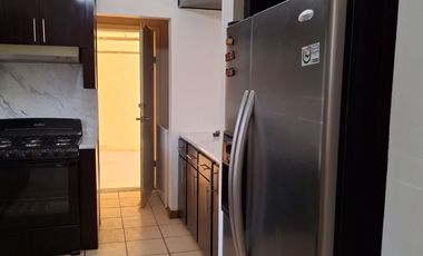 SE RENTA CASA PASEO DE LOS NOGALES ZONA DORADA . CASA SEMI AMUEBLADA