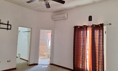 SE RENTA CASA PASEO DE LOS NOGALES ZONA DORADA . CASA SEMI AMUEBLADA