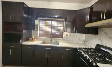 SE RENTA CASA PASEO DE LOS NOGALES ZONA DORADA . CASA SEMI AMUEBLADA