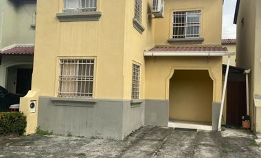 VENTA EXPECTACULAR CASA DE OPORTUNIDAD EN LA RIOJA - ALMERIA