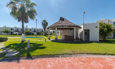 CASA EN VENTA EN SANTA FE, XOCHITEPEC, MORELOS. 3 RECÁMARAS, ALBERCAS, AMENIDADES Y SEGURIDAD.