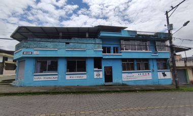 vendo casa, con local comercial y dos departamentos