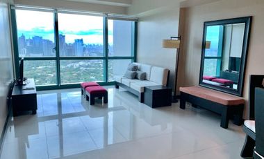 For Rent 2BR 8 Forbes Town Road Condo