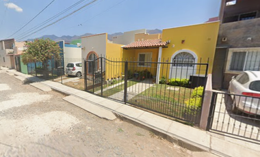 CASA EN C. RAMON VELAZQUEZ, SAN ANTONIO,  CHAPALA, JALISCO... ¡CASA EN REMATE!