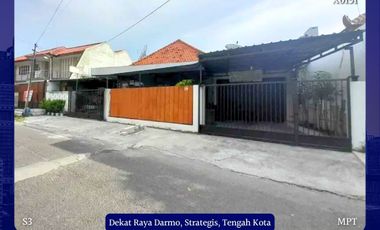 Rumah Area Kutai Indragiri Wonokromo Surabaya Timur dekat Raya Darmo Tengah Kota Strategis
