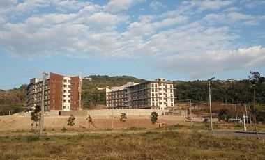 Resorts living condo unit with overlooking seaview