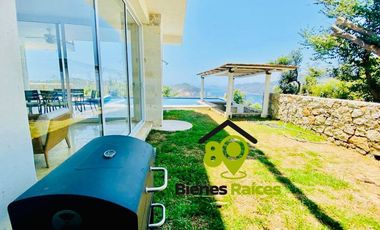 Villa en venta de 4 recámaras con alberca en Acapulco