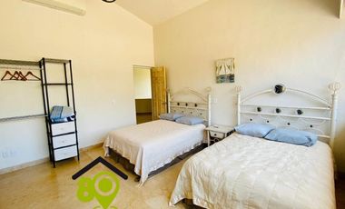 Villa en venta de 4 recámaras con alberca en Acapulco