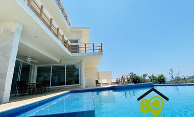Villa en venta de 4 recámaras con alberca en Acapulco
