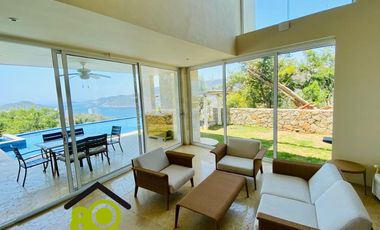 Villa en venta de 4 recámaras con alberca en Acapulco
