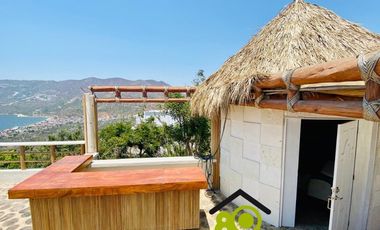 Villa en venta de 4 recámaras con alberca en Acapulco