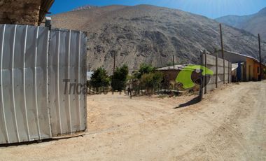 Terreno de 3.9 ha., en Paihuano, con electricidad, agua potable y de riego. Valle del Elqui. $230 millones