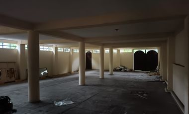 SE RENTA EDIFICIO COMERCIAL EN CAMELINAS A UNOS METROS DE TELCEL