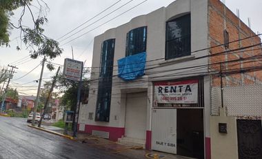 SE RENTA EDIFICIO COMERCIAL EN CAMELINAS A UNOS METROS DE TELCEL