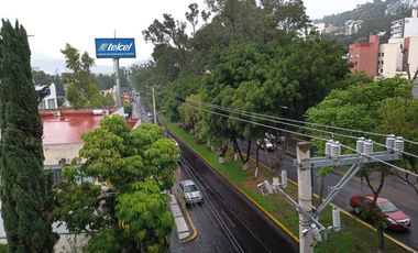 SE RENTA EDIFICIO COMERCIAL EN CAMELINAS A UNOS METROS DE TELCEL