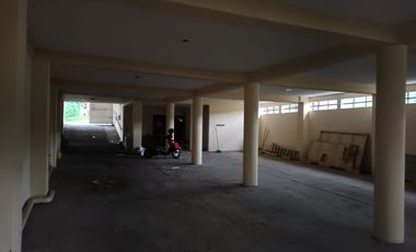 SE RENTA EDIFICIO COMERCIAL EN CAMELINAS A UNOS METROS DE TELCEL