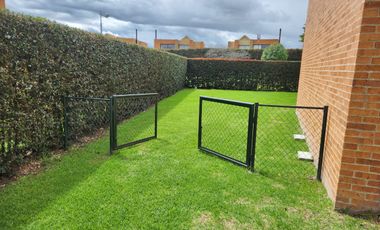 ¡Oportunidad Única! Hermosa Casa en Hacienda Fontanar del Río, Agrupación Residencial