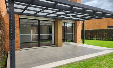 ¡Oportunidad Única! Hermosa Casa en Hacienda Fontanar del Río, Agrupación Residencial