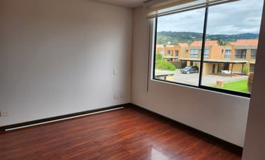 ¡Oportunidad Única! Hermosa Casa en Hacienda Fontanar del Río, Agrupación Residencial