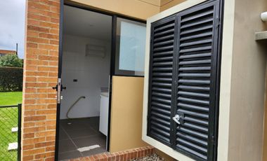 ¡Oportunidad Única! Hermosa Casa en Hacienda Fontanar del Río, Agrupación Residencial