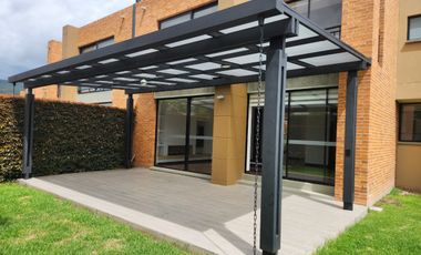 ¡Oportunidad Única! Hermosa Casa en Hacienda Fontanar del Río, Agrupación Residencial