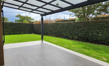 ¡Oportunidad Única! Hermosa Casa en Hacienda Fontanar del Río, Agrupación Residencial