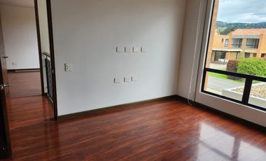 ¡Oportunidad Única! Hermosa Casa en Hacienda Fontanar del Río, Agrupación Residencial