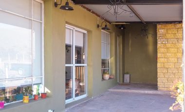 Venta de Casa Moderna Barrio Aires de Manantial - El Suyuque - S. L