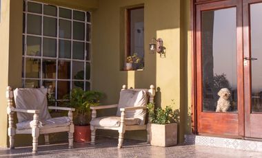 Venta de Casa Moderna Barrio Aires de Manantial - El Suyuque - S. L