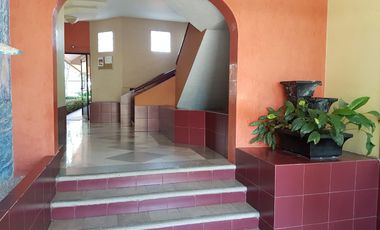 Departamento amueblado en planta baja en Fracc Los Delfines a una cuadra del mar