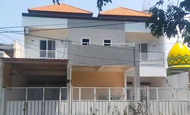 Rumah Istimewa 2 Lantai di Rungkut Menanggal Harapan Surabaya Timur