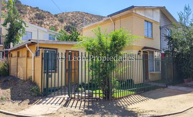 🏠León Propiedades vende hermosa casa en Curacaví Centro🏠