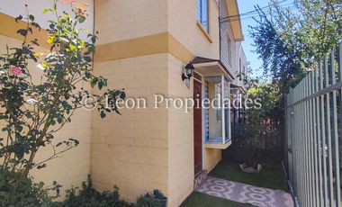 🏠León Propiedades vende hermosa casa en Curacaví Centro🏠