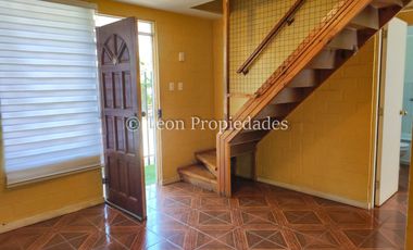 🏠León Propiedades vende hermosa casa en Curacaví Centro🏠