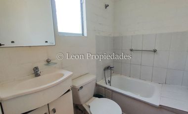 🏠León Propiedades vende hermosa casa en Curacaví Centro🏠