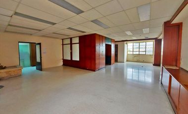VENTA DE OFICINA UBICADA EN EL CENTRO DE LA CIUDAD DE BUCARAMANGA