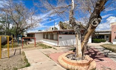 SE VENDE EDIFICIO MULTIFUNCIONAL UTILIZADO COMO ESCUELA