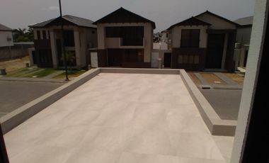 Isla celeste - venta de casa de estreno con 4 dormitorios