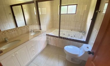 CASA EN VENTA