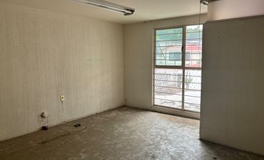 Casa grande para remodelar en Nueva Chapultepec