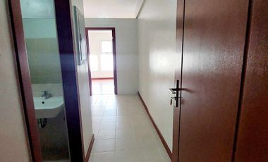 1 bedroom with lanai drying area condo in makati rent to own