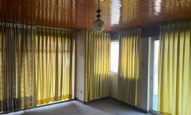 VENDO CASA COMO TERRENO DE 2284 M2 EN ESQUINA UBICADO EN CALLE LAS CAMELIAS URB CAMACHO LA MOLINA