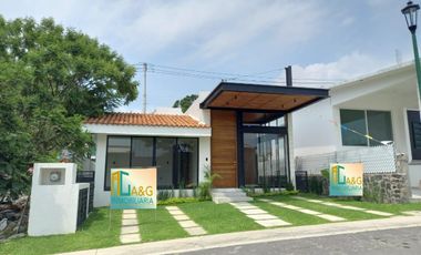 CASA EN VENTA EN FRACCIONAMIENTO LOMAS DE COCOYOC MORELOS