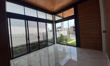 CASA EN VENTA EN FRACCIONAMIENTO LOMAS DE COCOYOC MORELOS
